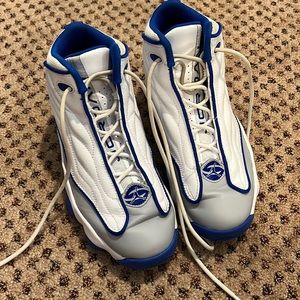 Boys Nike Jordan’s size 5.5Y